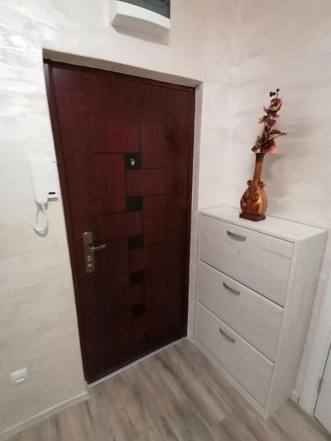 Vemiur Apartment Cacak Luaran gambar