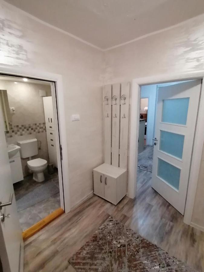 Vemiur Apartment Cacak Luaran gambar