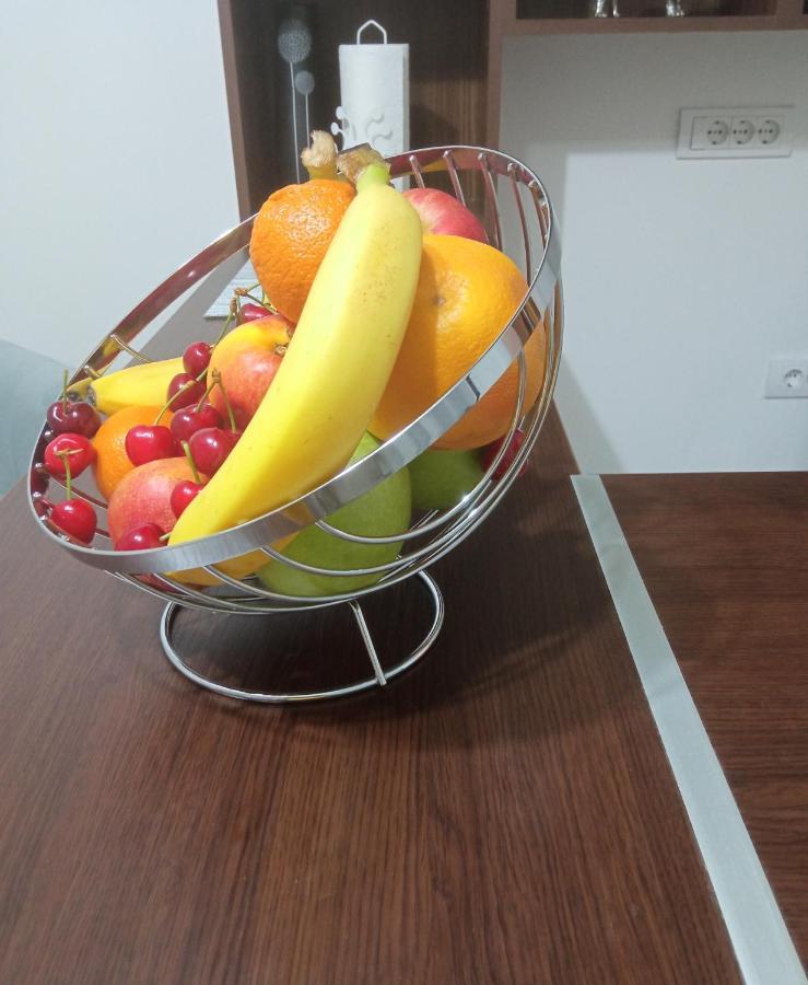 Vemiur Apartment Cacak Luaran gambar