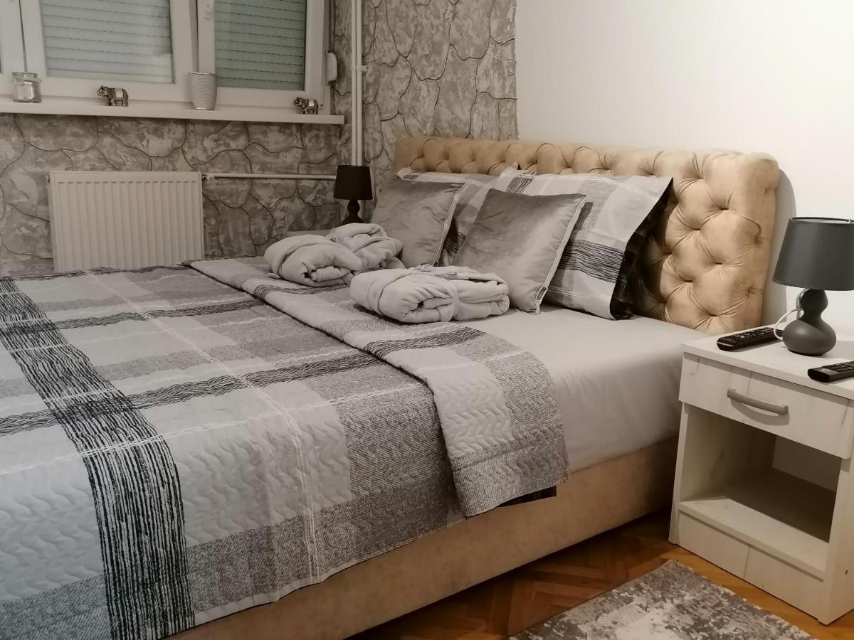 Vemiur Apartment Cacak Luaran gambar