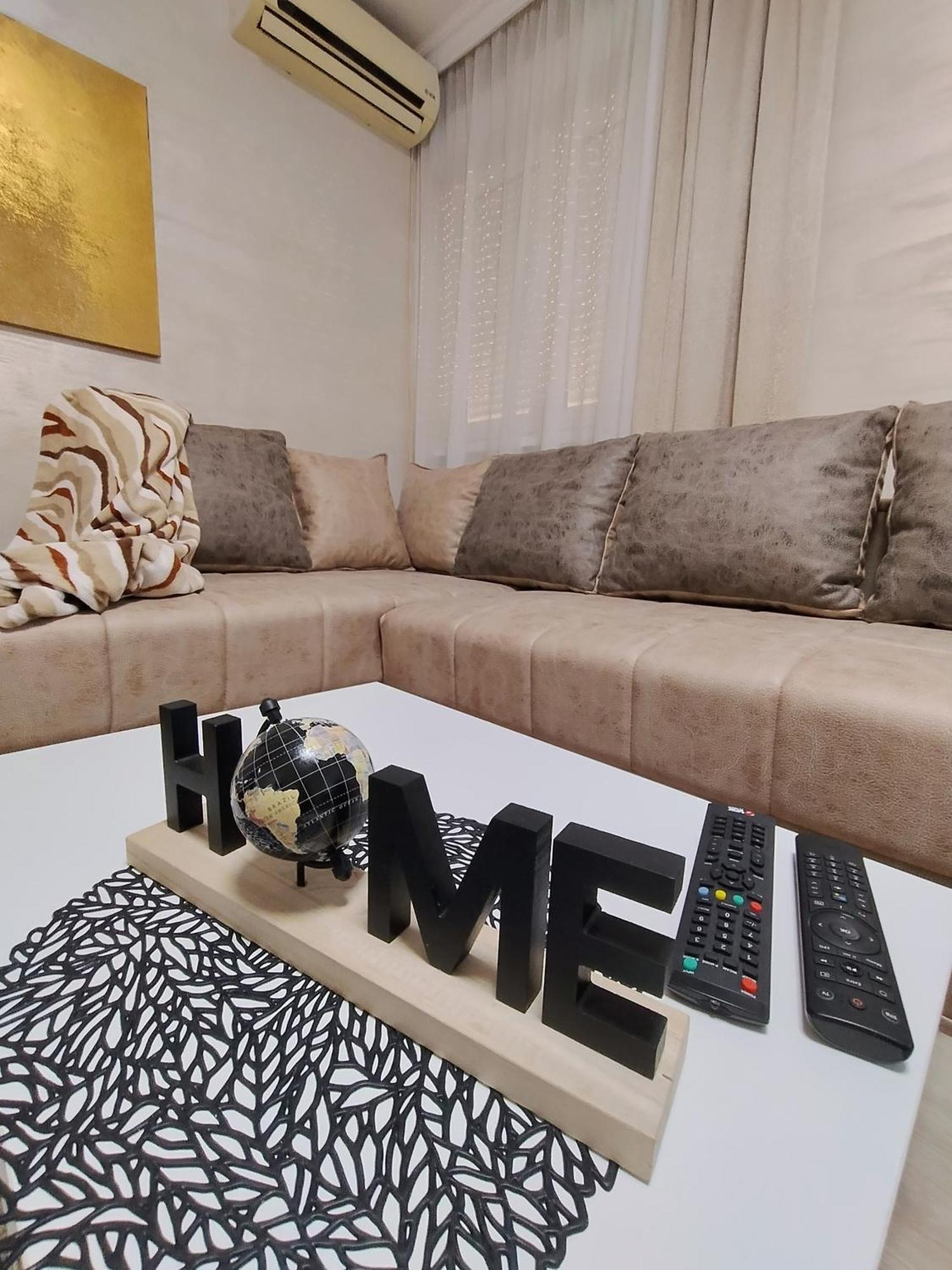 Vemiur Apartment Cacak Luaran gambar